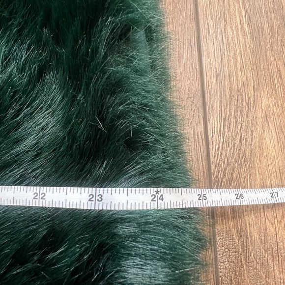 TopShop Faux Fur Dark Emerald Green Gilete Vest Sz 10-Perfect for the holidays! - Picture 10 of 10